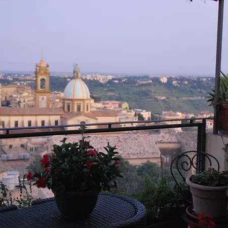 Casa Tipica Siciliana: Panoramic Terrace Caltagirone