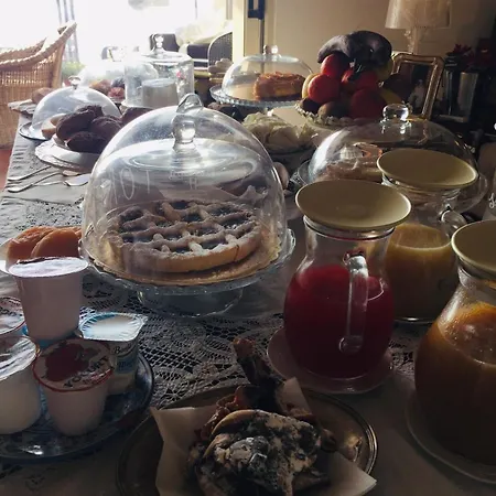 Casa Tipica Siciliana: Panoramic Terrace Bed & Breakfast Caltagirone