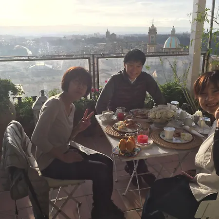 Casa Tipica Siciliana Patronale Tremetrisoprailcielo Con Vista, Colazione Interna In Terrazzo Panoramico 4*