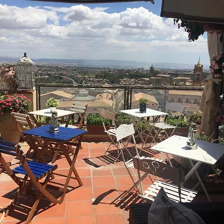 Casa Tipica Siciliana Patronale Tremetrisoprailcielo Con Vista, Colazione Interna In Terrazzo Panoramico