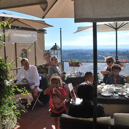 Casa Tipica Siciliana Patronale Tremetrisoprailcielo Con Vista, Colazione Interna In Terrazzo Panoramico 4*