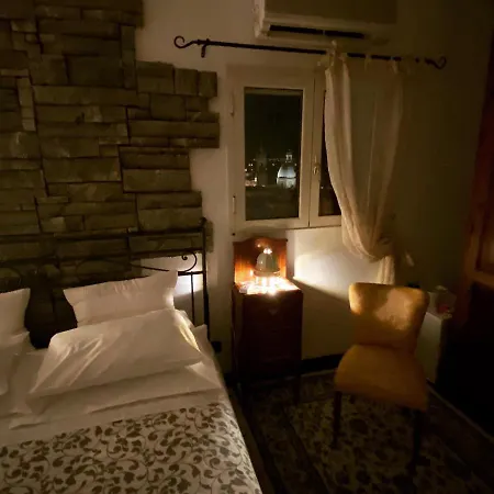 Casa Tipica Siciliana: Panoramic Terrace Bed & Breakfast Caltagirone