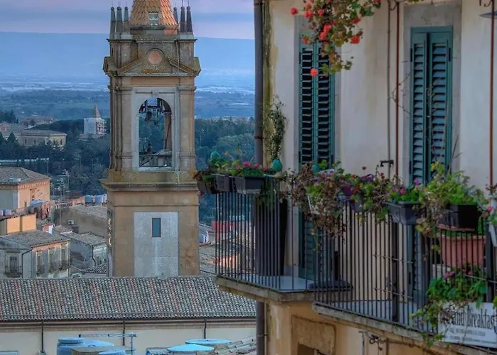 Bed & Breakfast Casa Tipica Siciliana Patronale Tremetrisoprailcielo Con Vista, Colazione Interna In Terrazzo Panoramico 4*