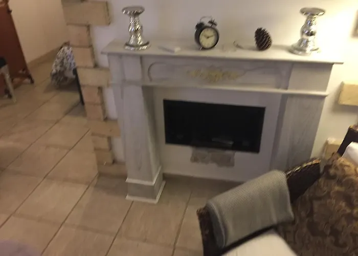 Bed & Breakfast Casa Tipica Siciliana Patronale Tremetrisoprailcielo Con Vista, Colazione Interna In Terrazzo Panoramico 4*