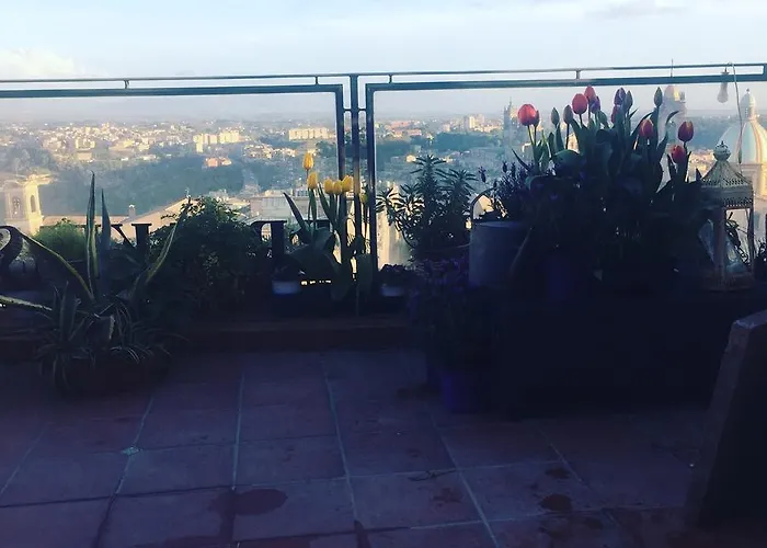 Casa Tipica Siciliana Patronale Tremetrisoprailcielo Con Vista, Colazione Interna In Terrazzo Panoramico 4* Caltagirone