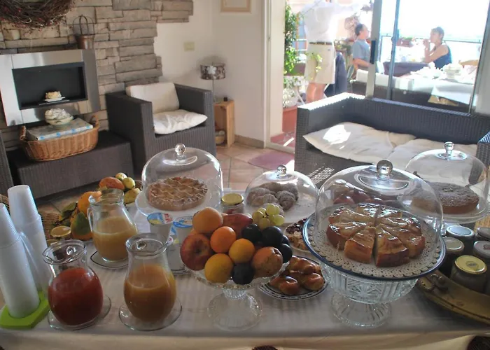 Casa Tipica Siciliana Patronale Tremetrisoprailcielo Con Vista, Colazione Interna In Terrazzo Panoramico Bed & Breakfast 4*