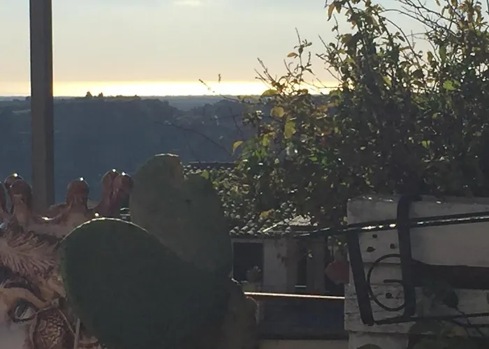 Casa Tipica Siciliana Patronale Tremetrisoprailcielo Con Vista, Colazione Interna In Terrazzo Panoramico 4* Caltagirone