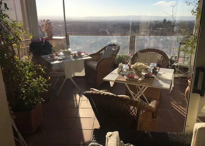 Casa Tipica Siciliana Patronale Tremetrisoprailcielo Con Vista, Colazione Interna In Terrazzo Panoramico Bed & Breakfast Caltagirone